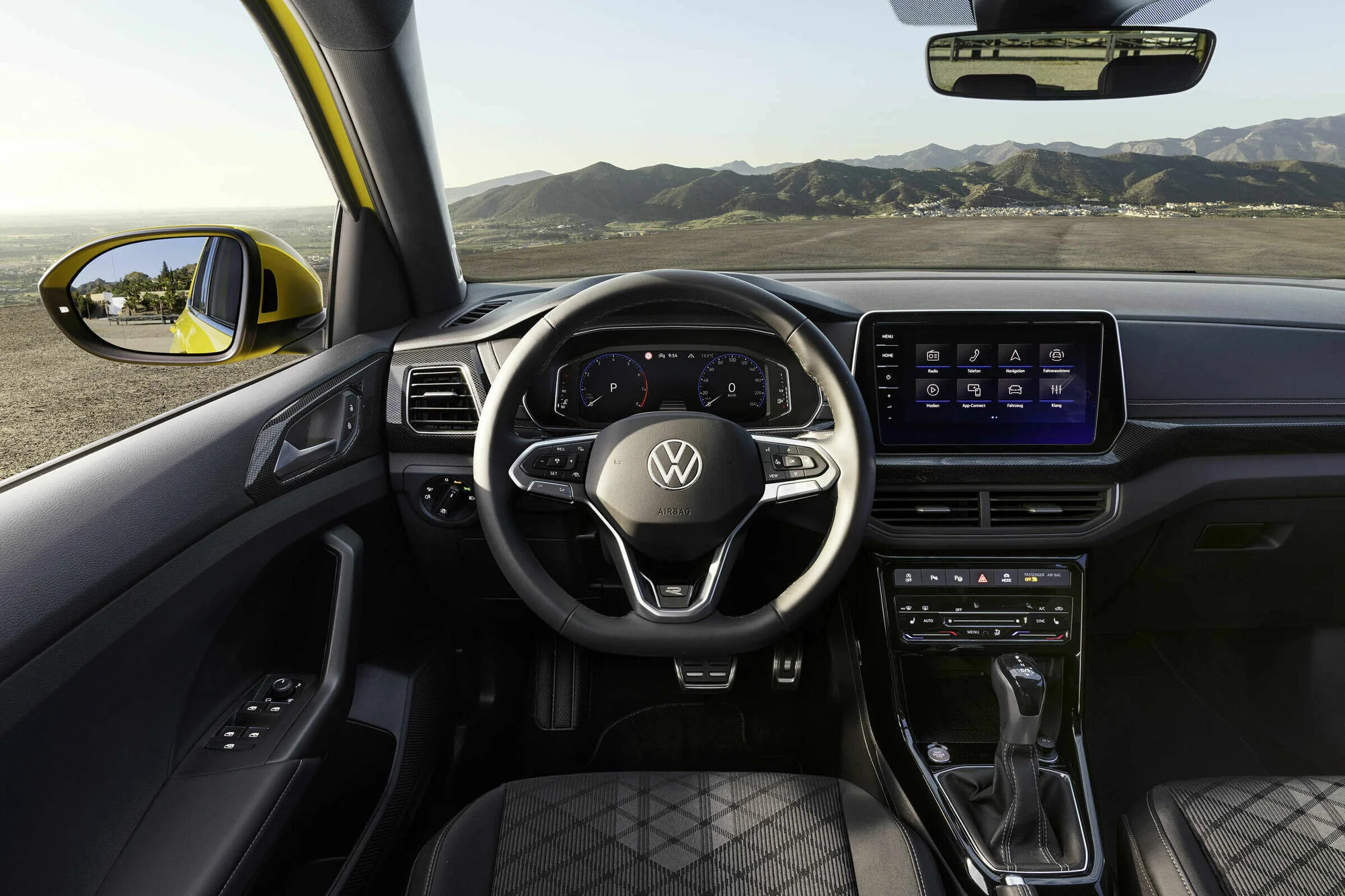 Volkswagen_T-Cross_17654_57422.webp