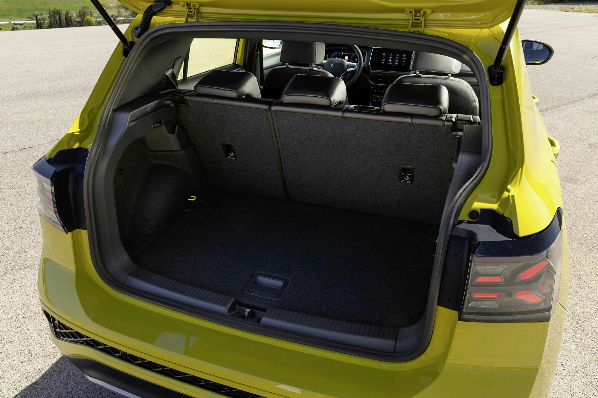 Volkswagen_T-Cross_17654_57423.webp