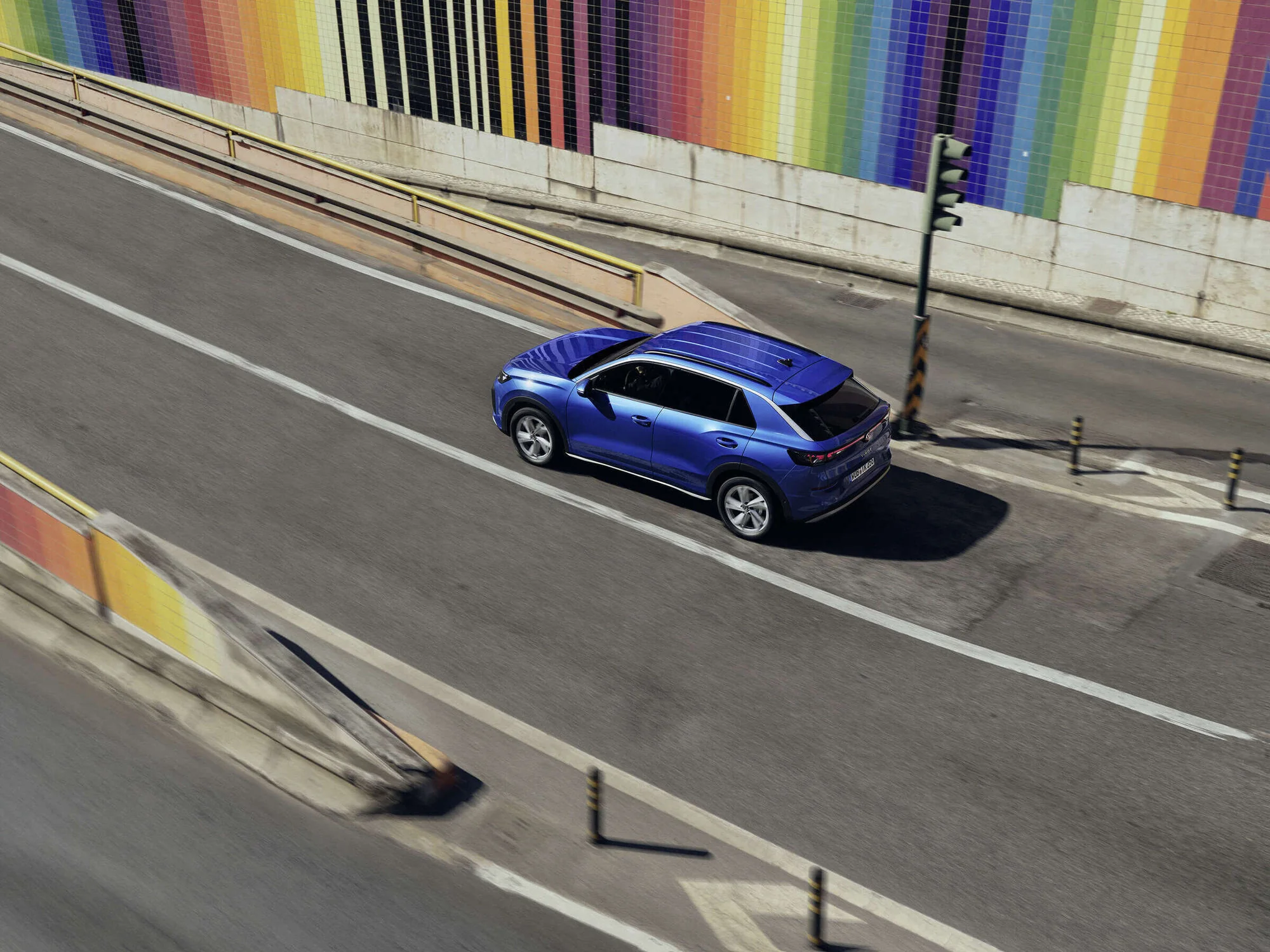 Volkswagen_T-Roc_17660_57463.webp