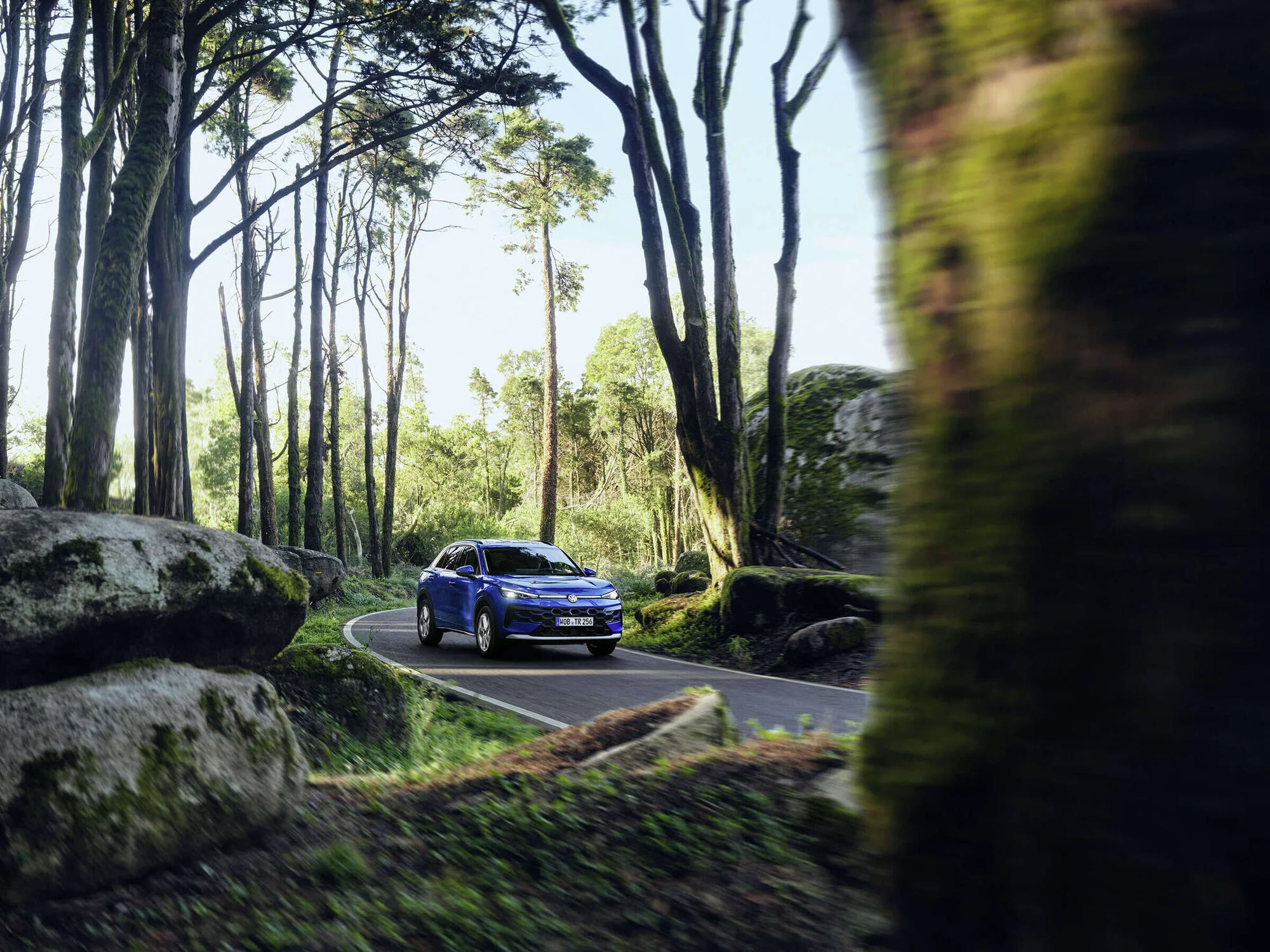 Volkswagen_T-Roc_17660_57464.webp