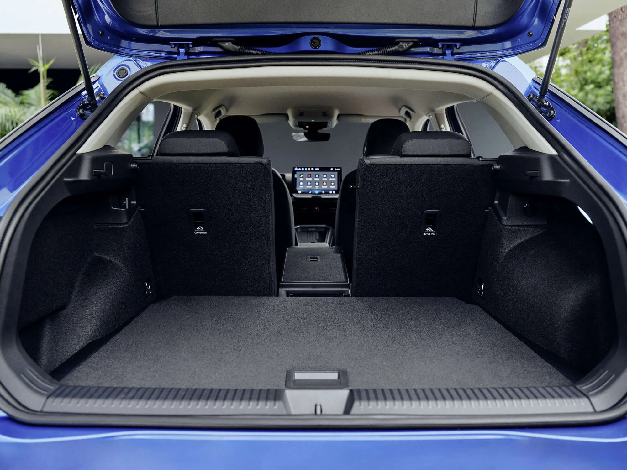 Volkswagen_T-Roc_17662_57466.webp
