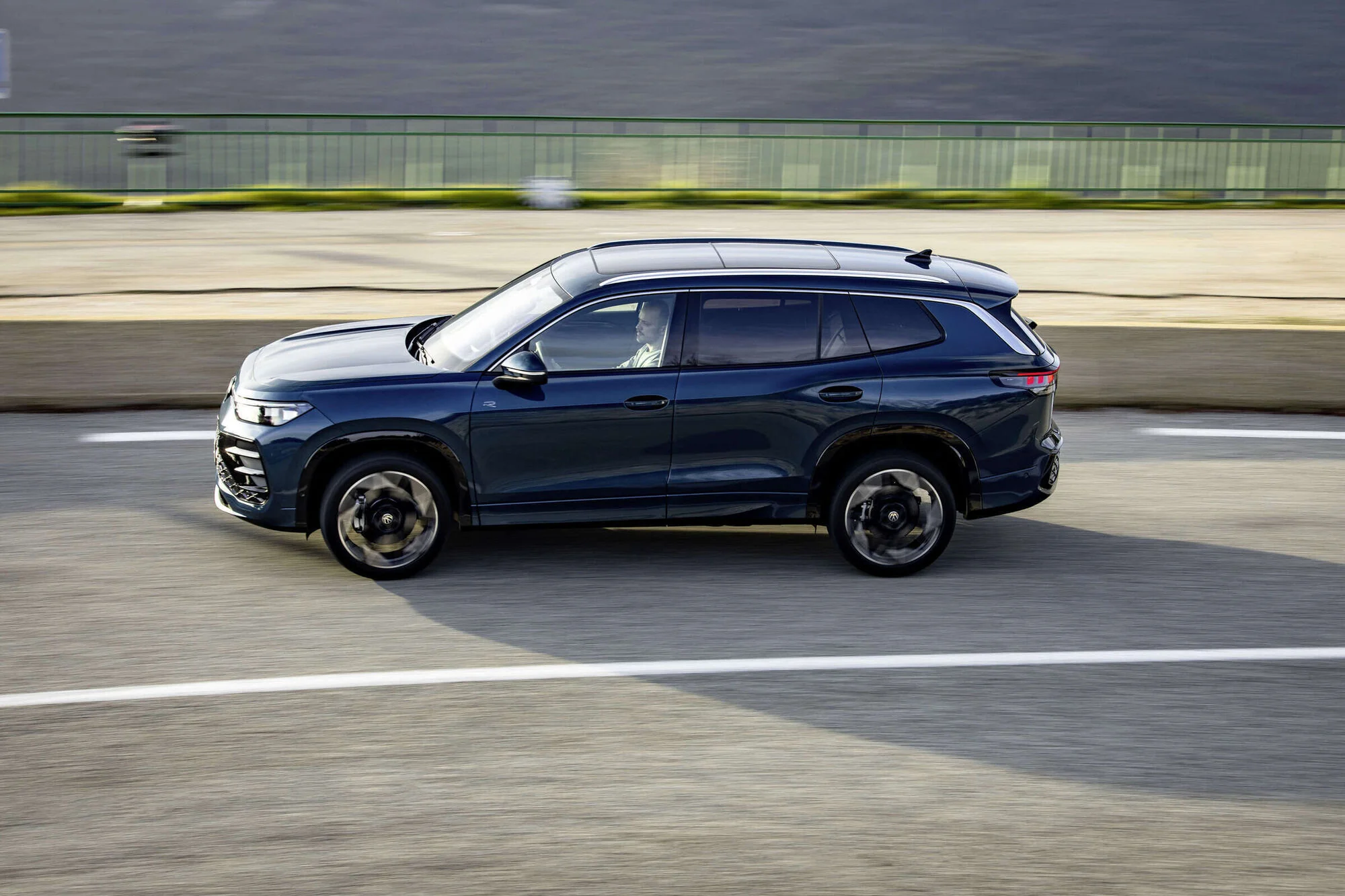 Volkswagen_Tayron_17669_57512.webp