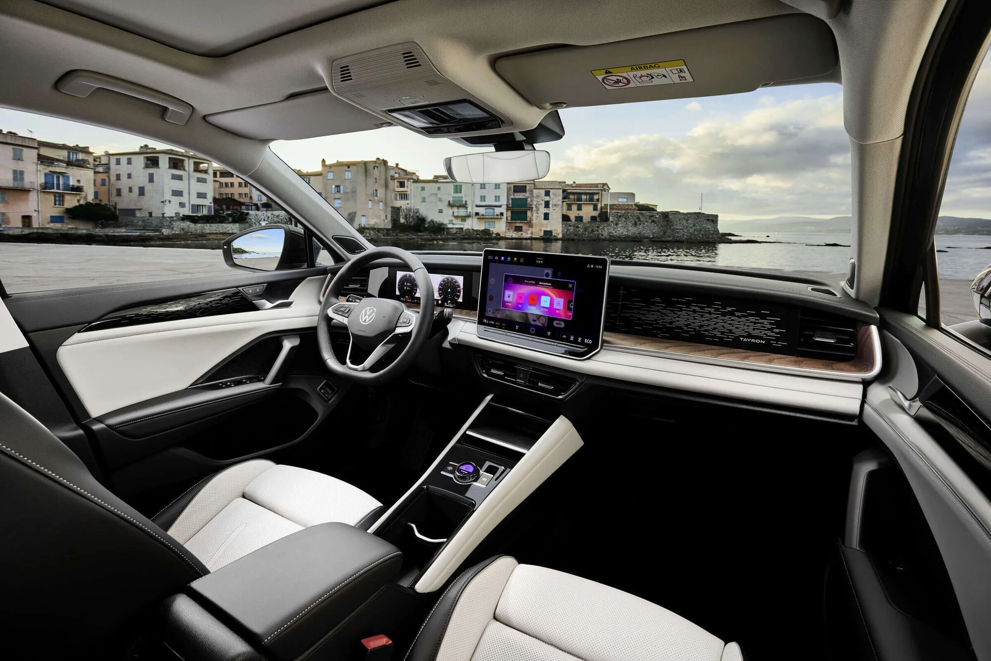 Volkswagen_Tayron_17669_57514.webp