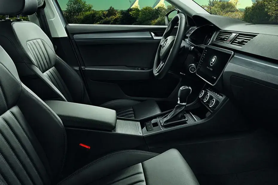 Skoda_Superb_17877_58532.webp