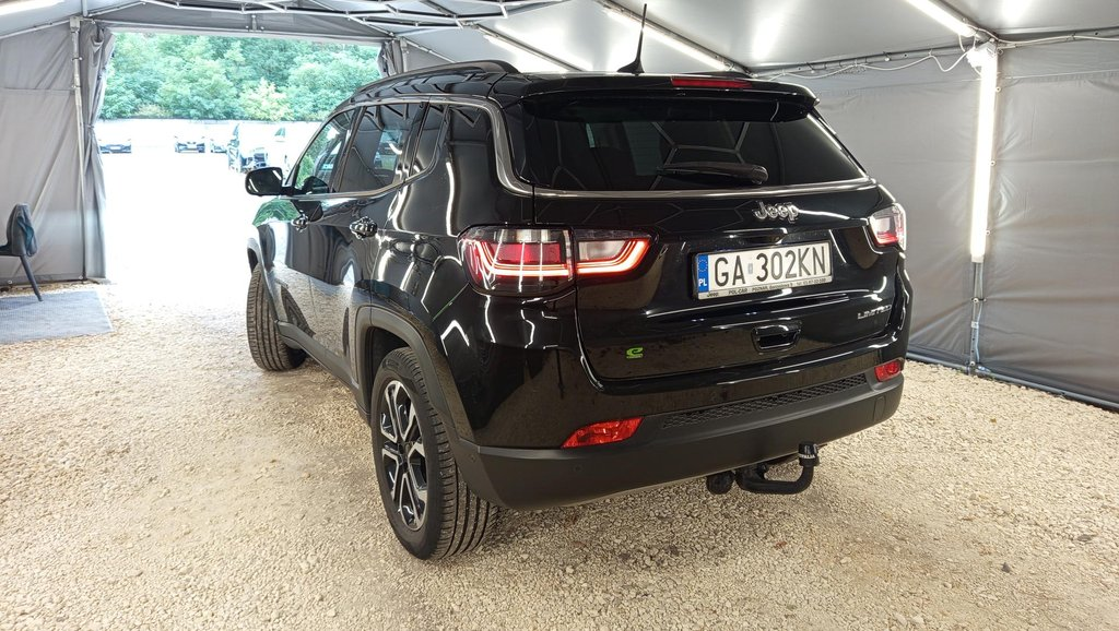 Jeep_Compass_18005_59655.webp