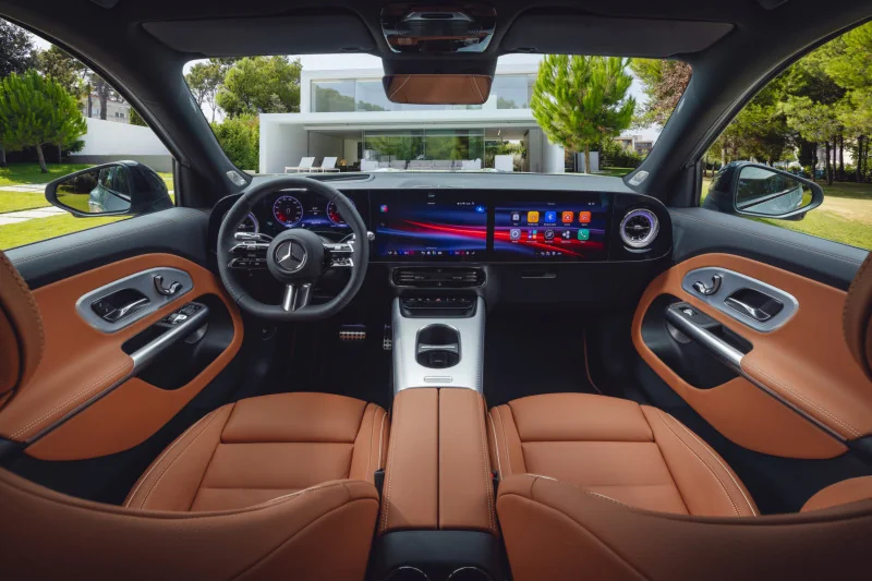 Mercedes_GLB_17471_60064.webp