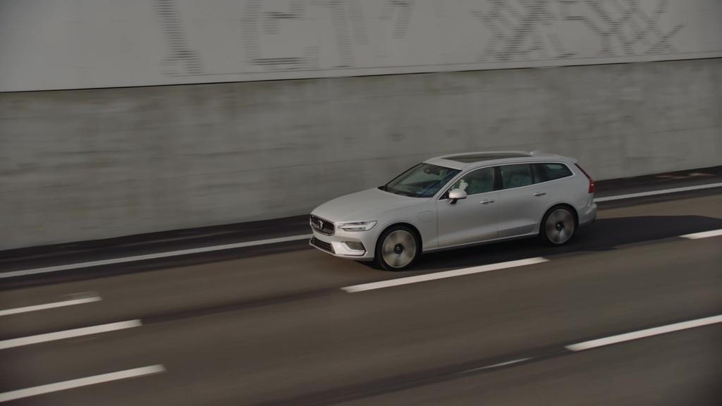 Volvo_V60_18086_60314.webp