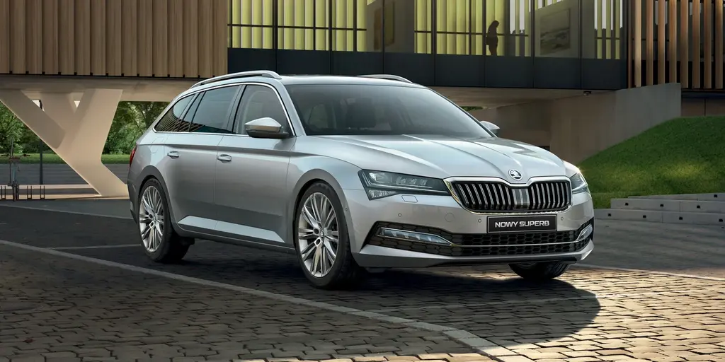 Skoda_Superb_18090_60365.webp