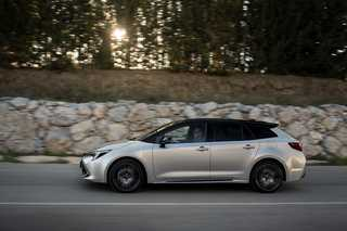 Toyota_Corolla_17254_62463.webp