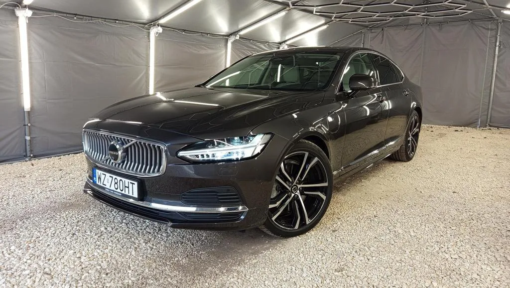 Volvo_S90_16204.webp