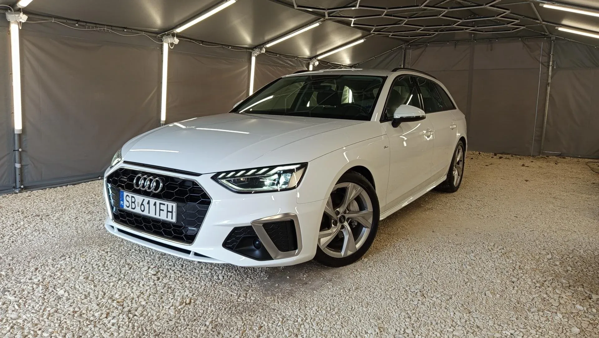 Audi_A4_16929.webp