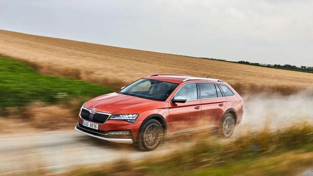 Skoda_Superb_17299_62566.webp