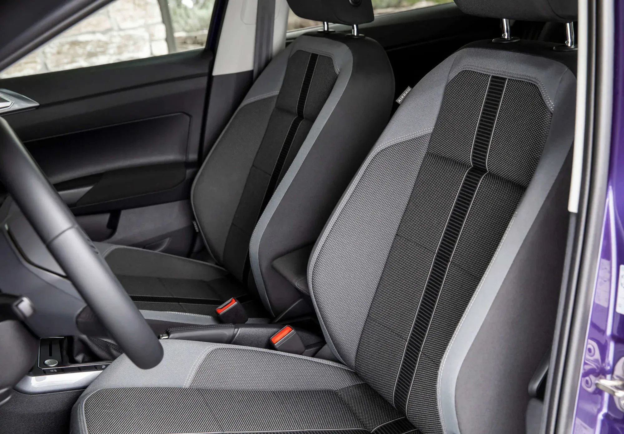 Volkswagen_Polo_17652_57395.webp