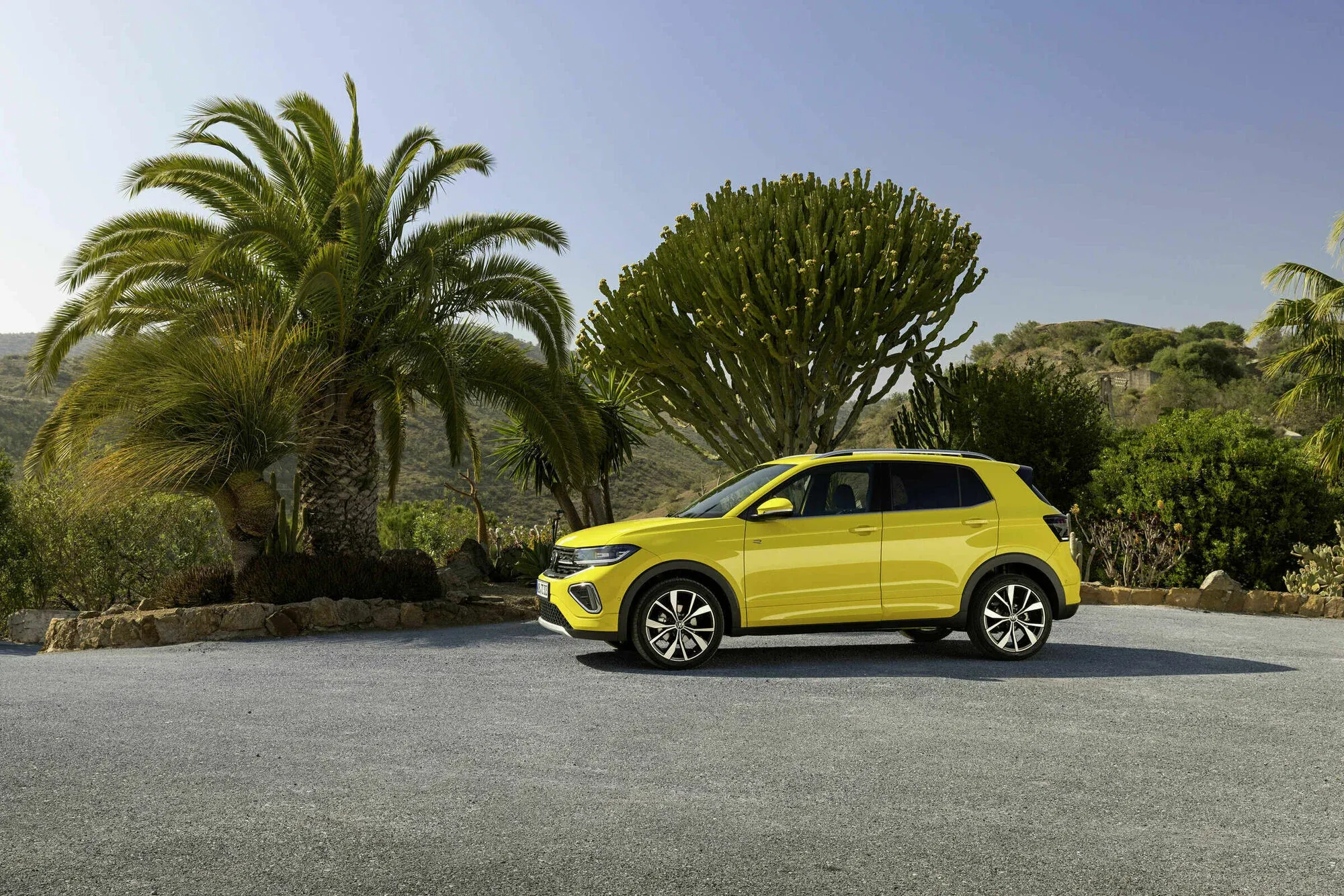Volkswagen_T-Cross_17654_57419.webp