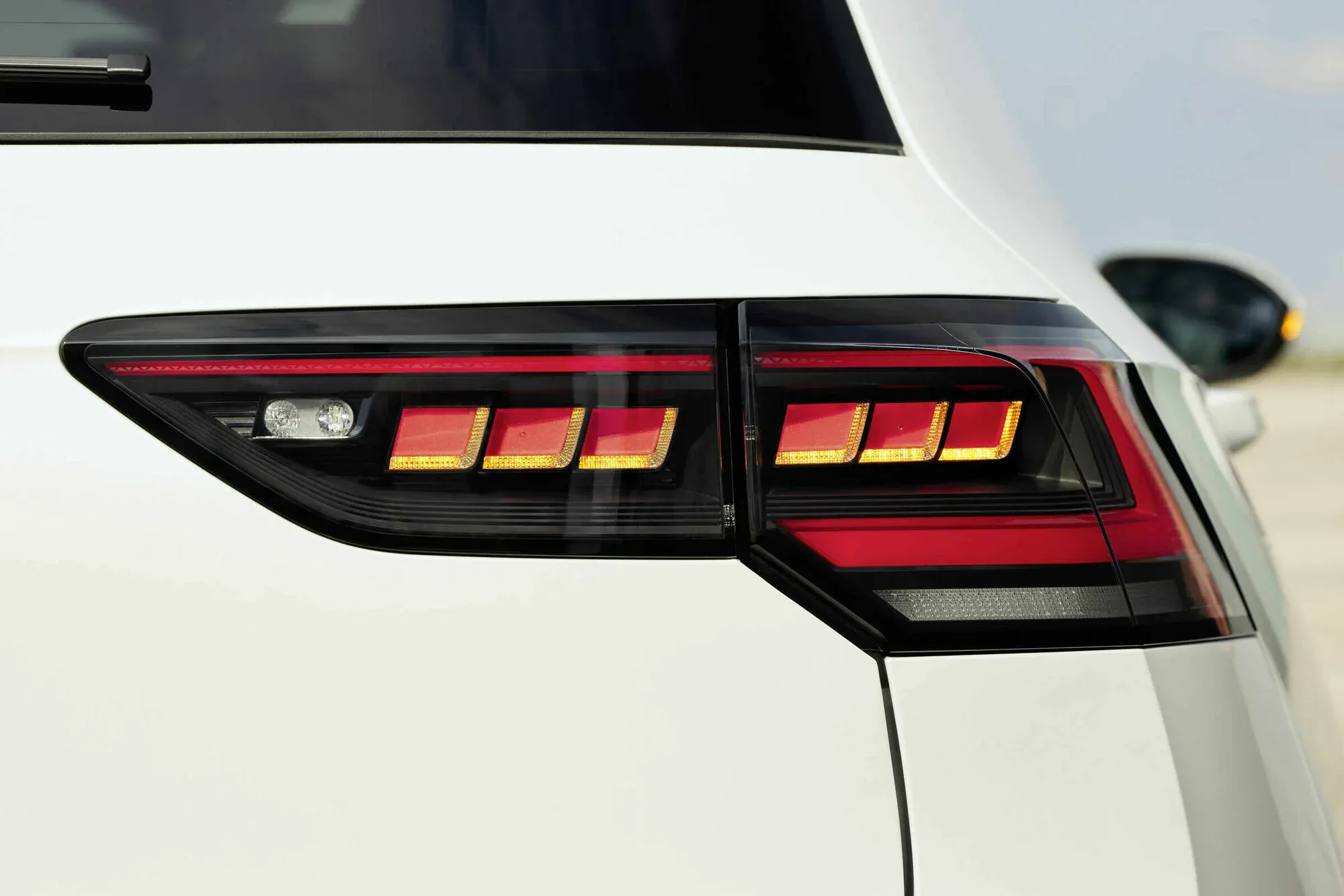 Volkswagen_Golf_17656_57437.webp