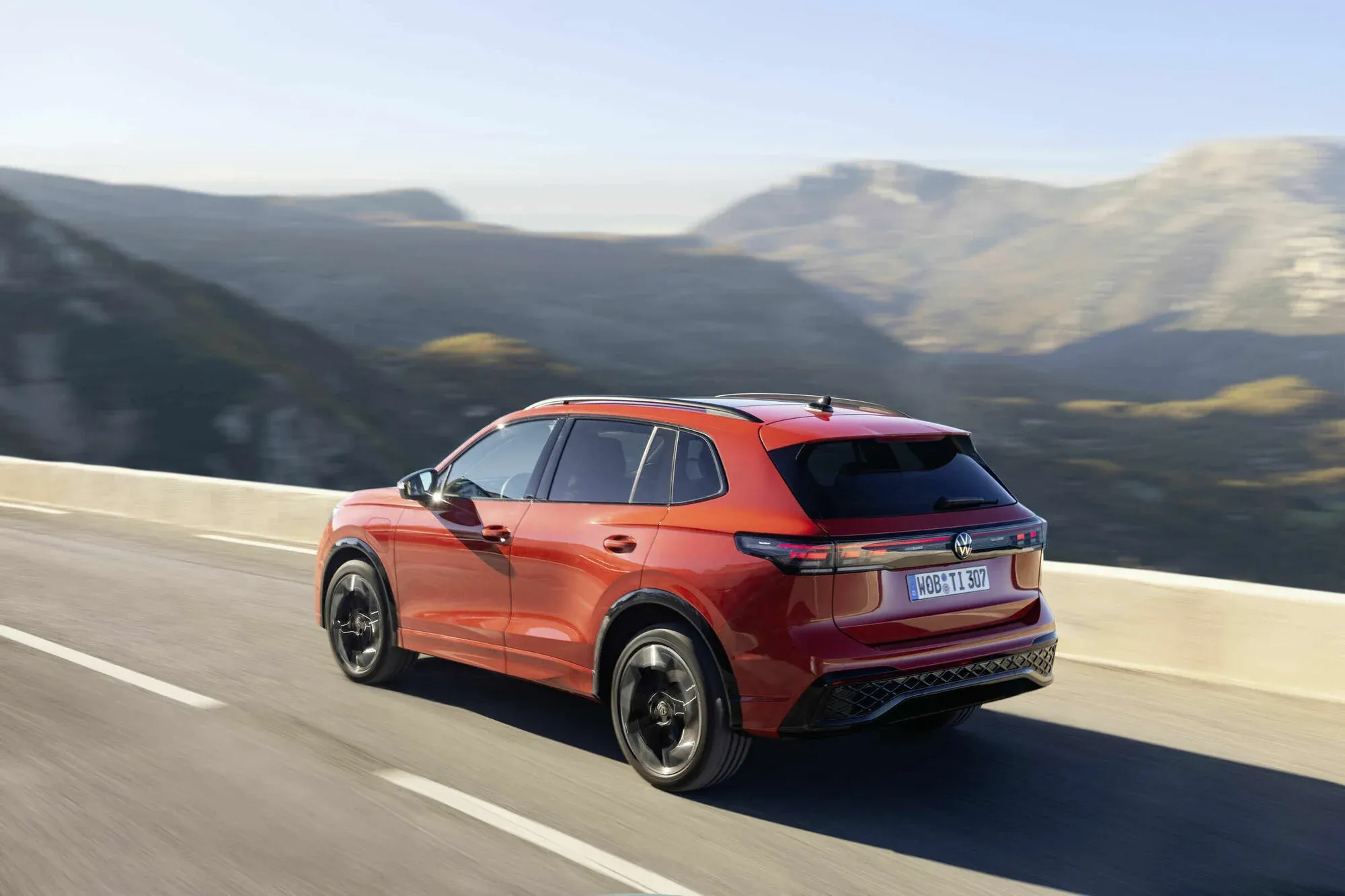 Volkswagen_Tiguan_17664_57491.webp