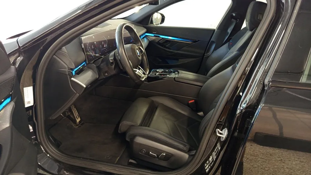 BMW_520d_17828_58212.webp