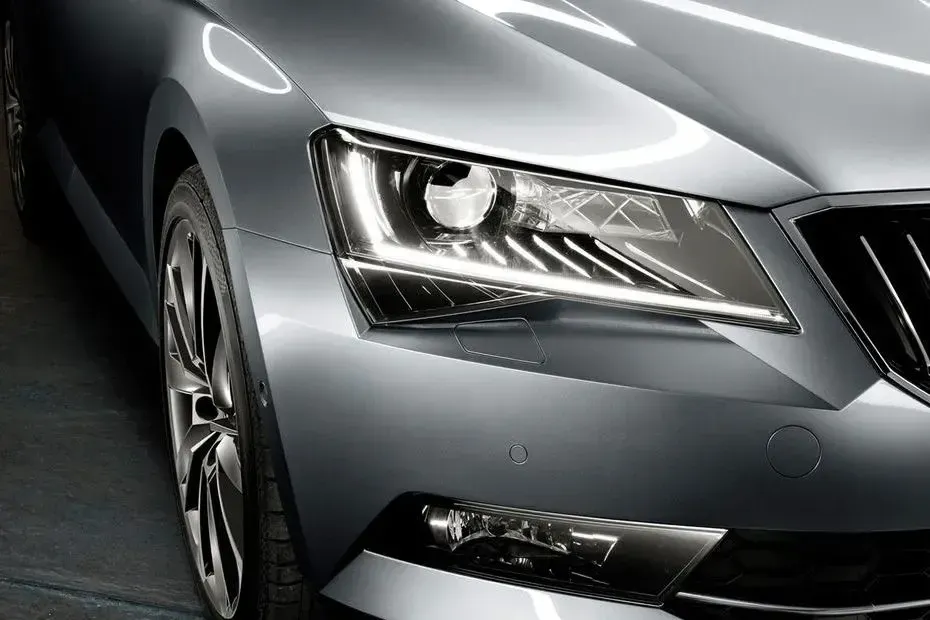 Skoda_Superb_17877_58530.webp