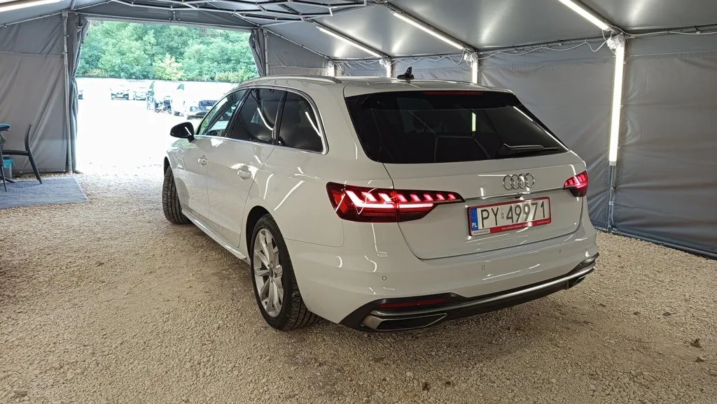 Audi_A4_17961_59388.webp