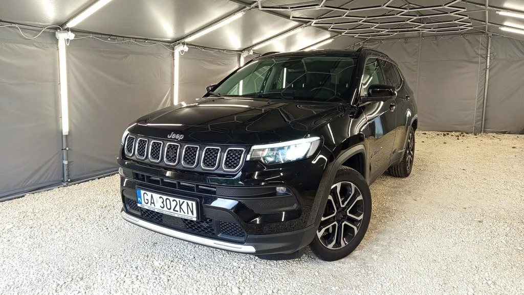 Jeep_Compass_18005min.webp