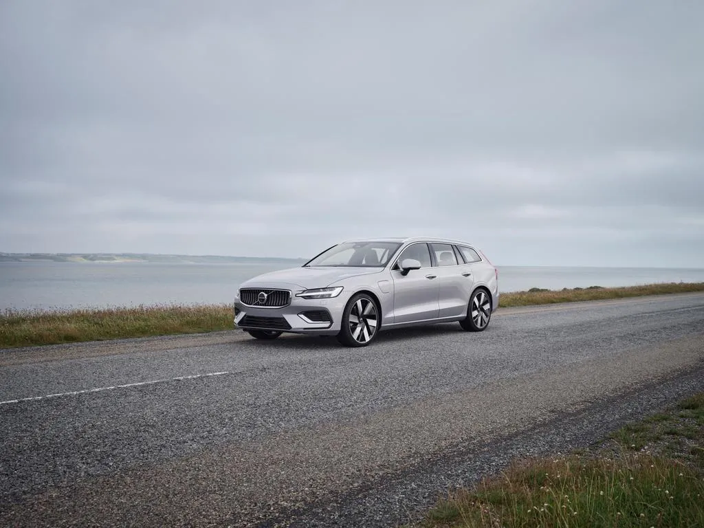 Volvo_V60_18072_60312.webp