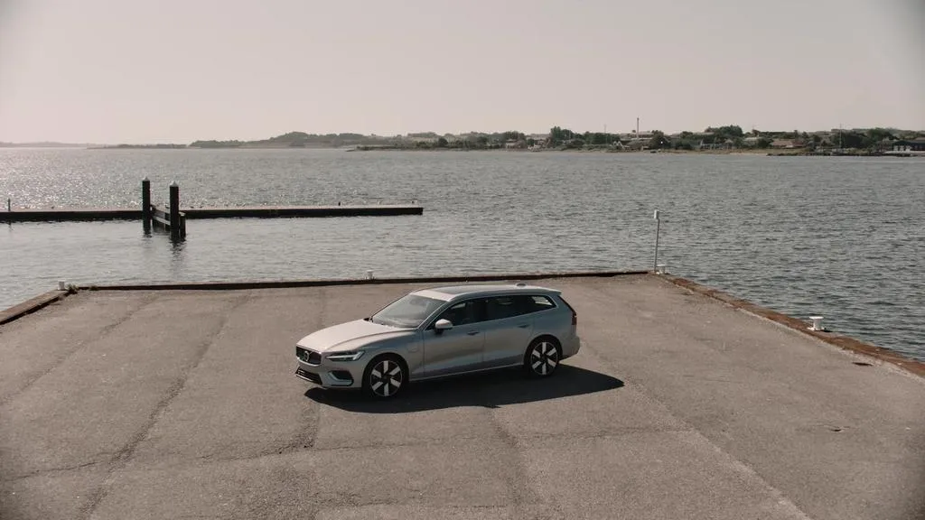 Volvo_V60_18073_60313.webp