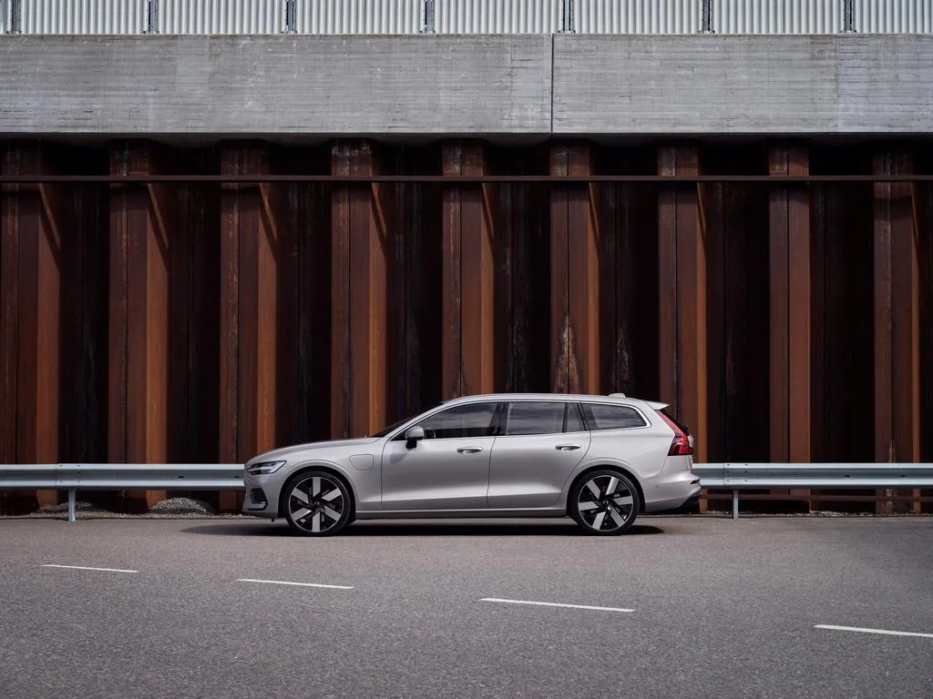 Volvo_V60_18080_60315.webp