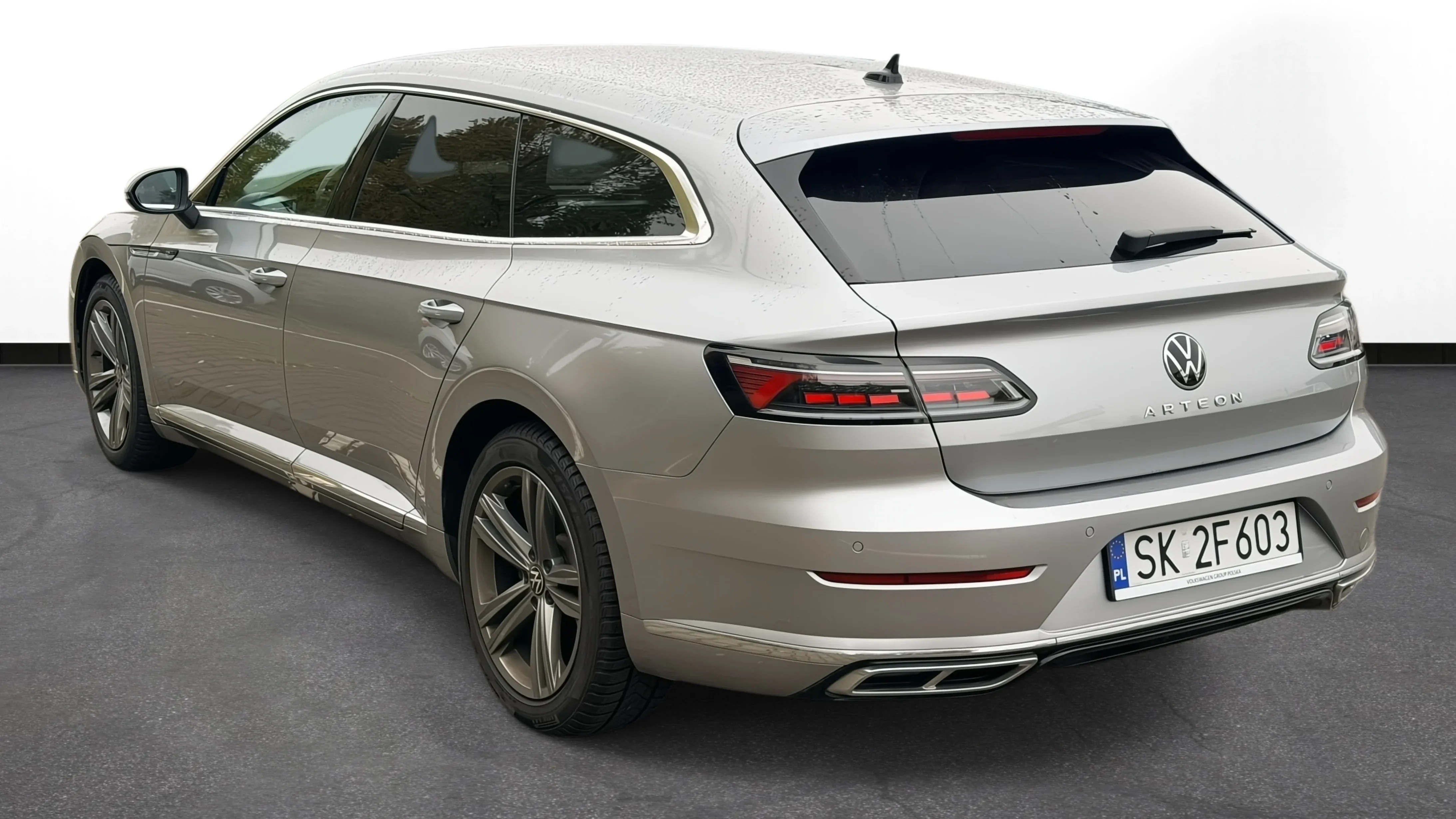 Volkswagen_Arteon_18273_61786.webp