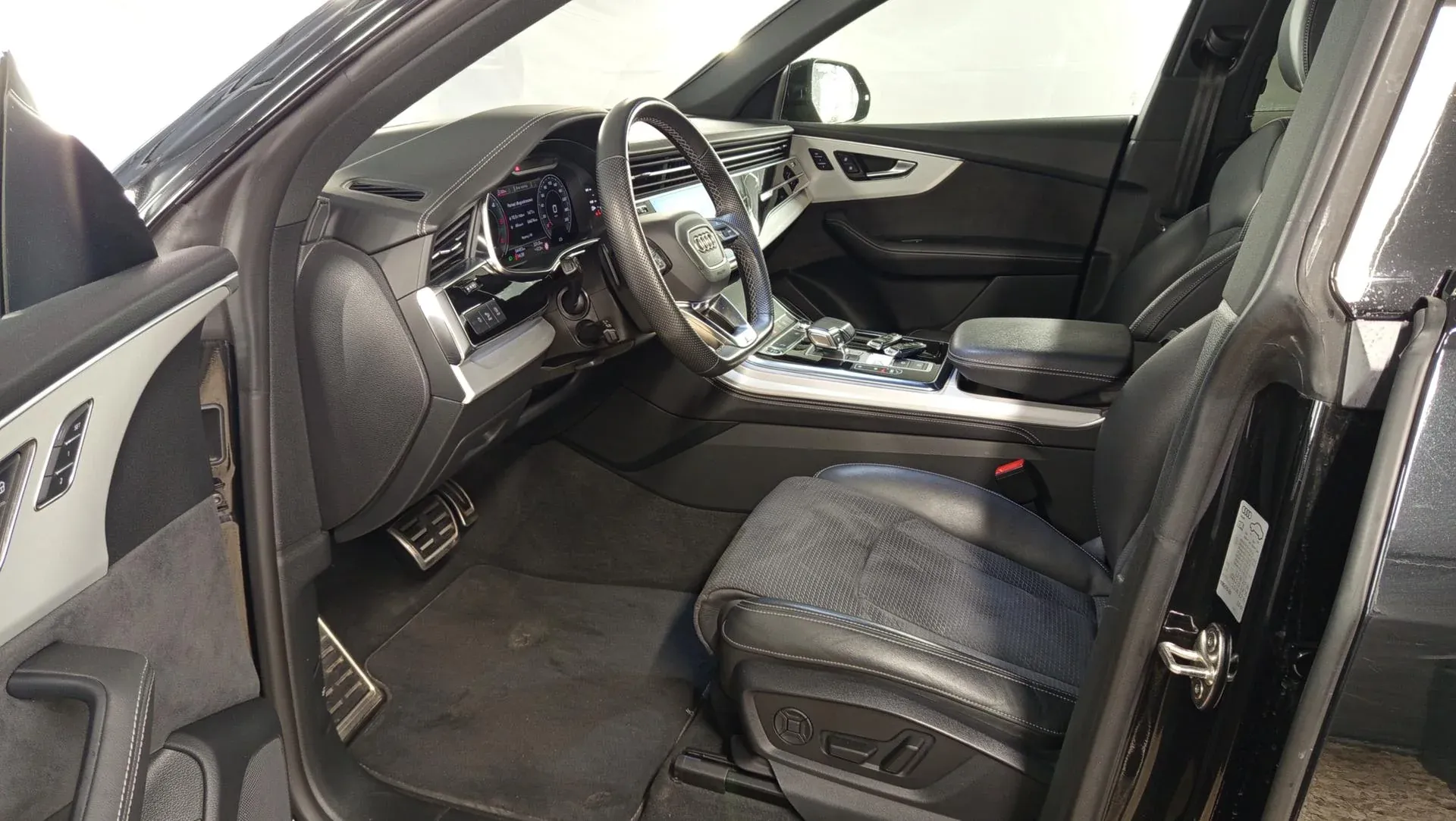 Audi_Q8_18431_63193.webp